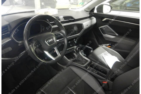 2022 Audi Q3, Benzinas / Elektra